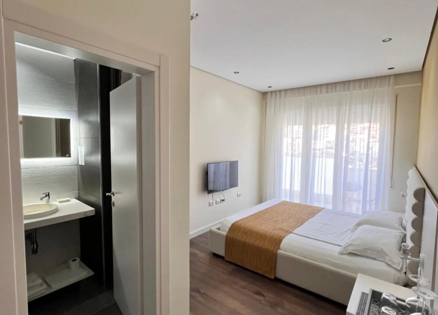 Otel Maxi Room Avlonya Arnavutluk