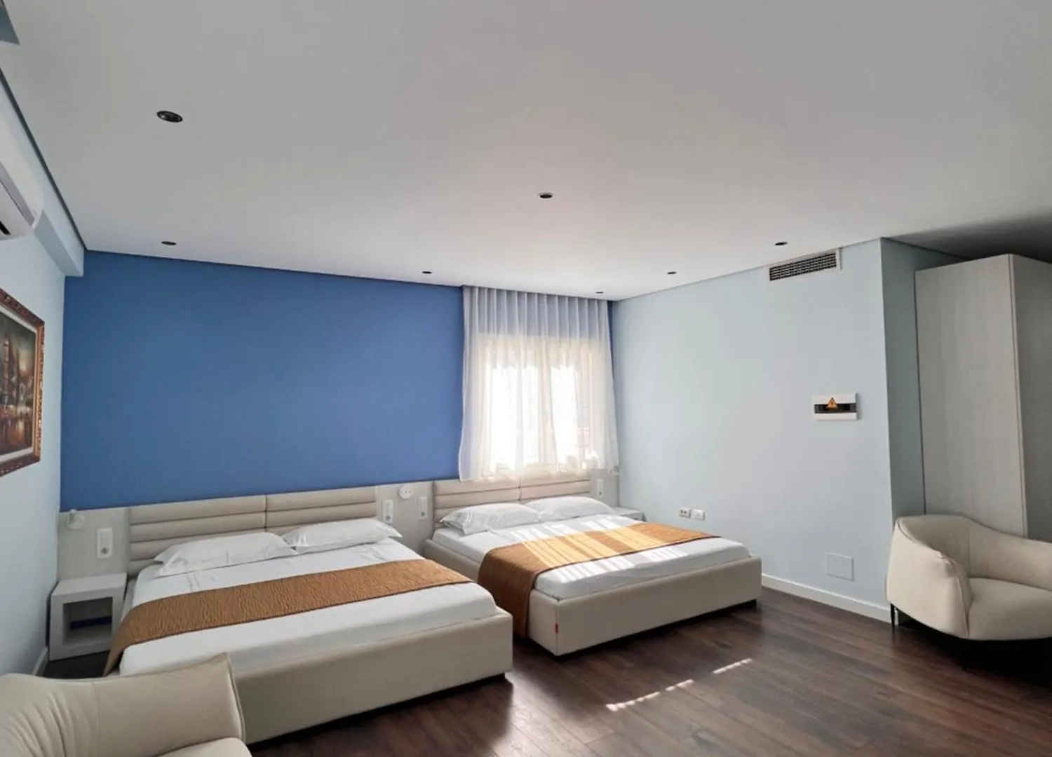 Maxi Room Avlonya 0*,