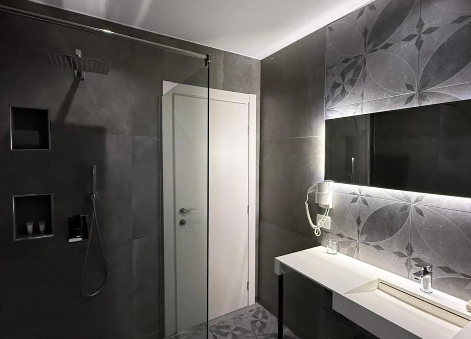 Maxi Room Avlonya Otel